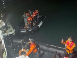 KMP Mutiara Ferindo 2 Terbakar, 12 ABK Berhasil Dievakuasi