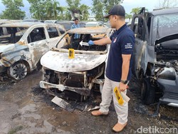 18 Mobil Terbakar di Banjarbaru, Ada CR-V hingga Alphard