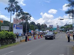 One Way Arah Jakarta Dimulai, Mobil Menuju Puncak Disetop