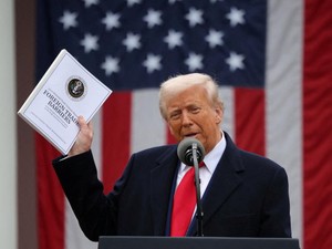 Sanksi Trump ke Putin Bisa Jadi Bumerang, Warga AS dalam Bahaya!