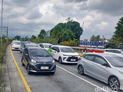 Hari Ketiga Lebaran, Ribuan Kendaraan Keluar dari Exit Tol Singosari