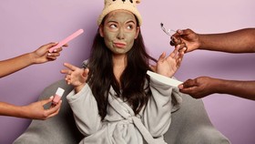 Beda Belanja Skincare ala Milenial dan Gen Z, Milenial Pilih Serum