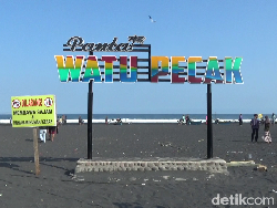 Jangan Lewatkan Libur Lebaran Mampir ke Wisata Pantai Watu Pecak Lumajang
