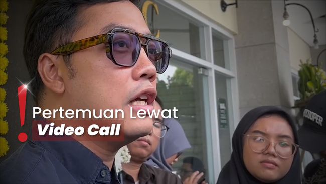 Dennis Adhiswara Kenang Sosok Ray Sahetapy: Teman Nongkrong yang Asyik