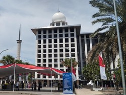 Libur Lebaran, Warga Ngawi-Serang Pilih Jumatan di Masjid Istiqlal