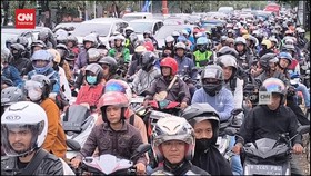 VIDEO: Tol Palikanci Dan Arteri Pantura Dipadati Pemudik ke Jakarta