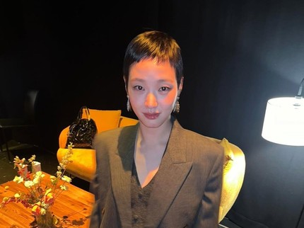 5 Potret Model Rambut Artis Korea Kim Go Eun, dari Bob hingga Pixie