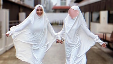 Momen yang Bikin Denada Nazar Ajak Anak Umrah ke Tanah Suci