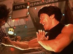 Sinopsis Film Rumble in the Bronx, Jackie Chan Lawan Geng Motor