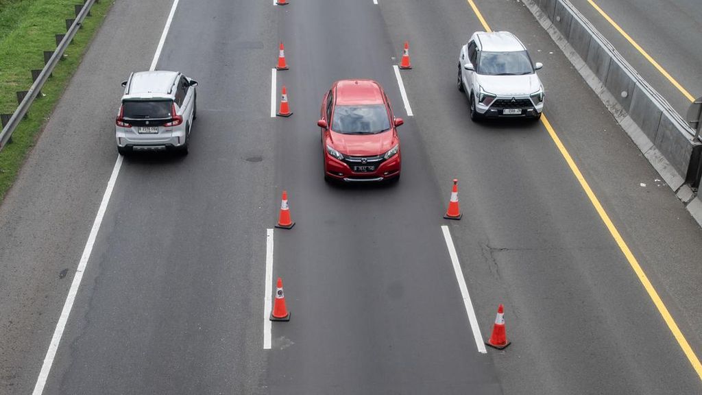 Jasamarga Terapkan Contraflow di KM 23-28 Tol Japek Pagi Ini