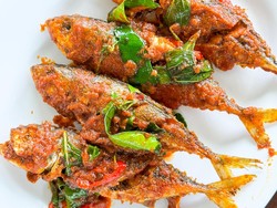 Resep Ikan Selar Bumbu Cabe Kemangi yang Pedas Menyengat