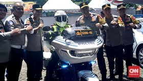 Wakapolri Patroli Pantai Anyer Pakai Moge dari Jakarta