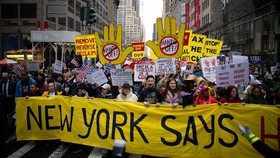 Ribuan Orang di Seluruh AS Unjuk Rasa Protes Pemerintahan Trump