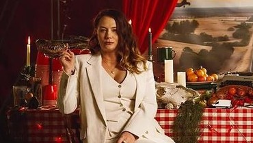img-title Trauma Jadi Korban Kekerasan Anak, Putri Tom Hanks Pernah Dijambak hingga Dikurung di Lemari
