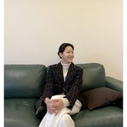 Get The Look: Tampil Elegan dengan Tweed Outfit ala Kim Go Eun