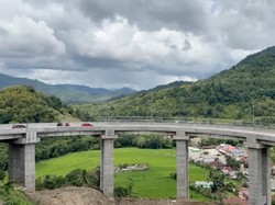Video: Elevated Tompo Ladang Maros, Destinasi Dadakan Pemudik yang Istirahat