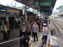 Kapolres Tangsel Cek Terminal Bus-Stasiun, Pastikan Arus Balik Lancar