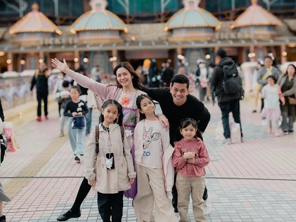 7 Potret Keluarga Seleb Liburan ke Jepang Usai Lebaran, Ada Surya Saputra & Tyara Renata