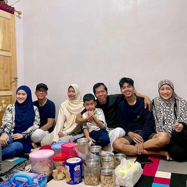 Lebaran Bareng, Momen Pertemuan Kiwil & Suami Baru Meggy Wulandari Jadi Sorotan