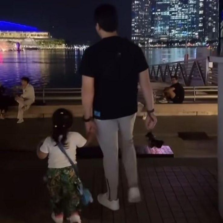 <p>Aisyahrani mengatakan anak-anaknya sangat dekat dengan Reino. “Krucils semua nempeeeellll sama <em>uncle</em>-nya MashaAllahhh Mochi <em>dady</em>-nya baik banget sih jadi krucils pun nempel kaya prangko,” tulisnya, dikutip dari laman<em> Instagram@syh55,</em> Minggu (6/4/2025). (Foto: Instagram@syh55)</p>