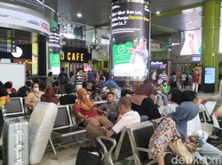 10 Stasiun Kereta Api di Indonesia Terfavorit Turis Asing