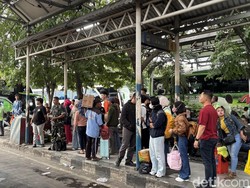 Arus Balik Lebaran, 23 Ribu Penumpang Bus Padati Terminal Purabaya