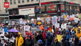 VIDEO: Ribuan Orang di AS Gelar Demo Tolak Kebijakan Donald Trump