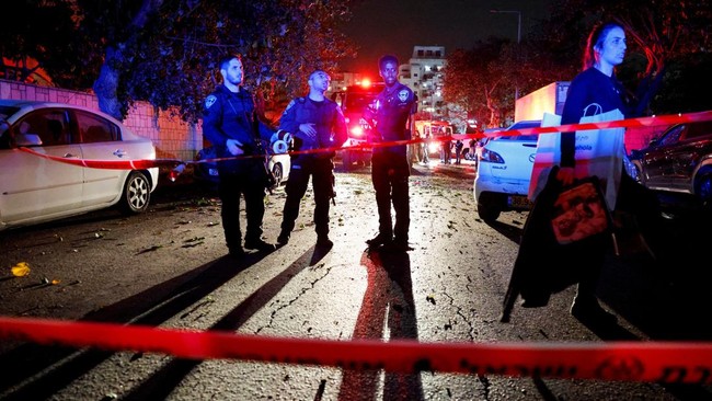 Sejumlah ulama terkemuka di dunia mengeluarkan fatwa langka yang mendesak seluruh umat Islam dan negara mayoritas Muslim melakukan jihad melawan Israel.
