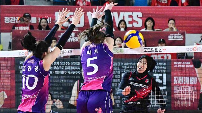 Berikut link live streaming Red Sparks vs Pink Spiders hari ini pukul 17.00 WIB yang dapat disaksikan di saluran TVRI.