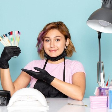 Lagi Hits, Simak 7 Inspirasi Nail Art Bertema Berry yang Wajib Kamu Coba!