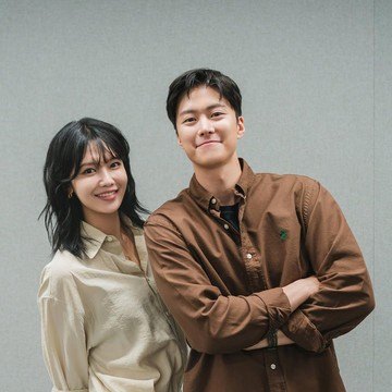 Pamer Chemistry, Simak Potret Sooyoung dan Gong Myung yang Akan Adu Peran di Drakor Rom-Com Baru