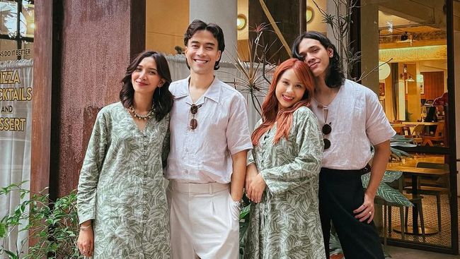 8 Potret Artis Indonesia Mudik Lebaran di Kampung Halaman, Hangat dan Seru!