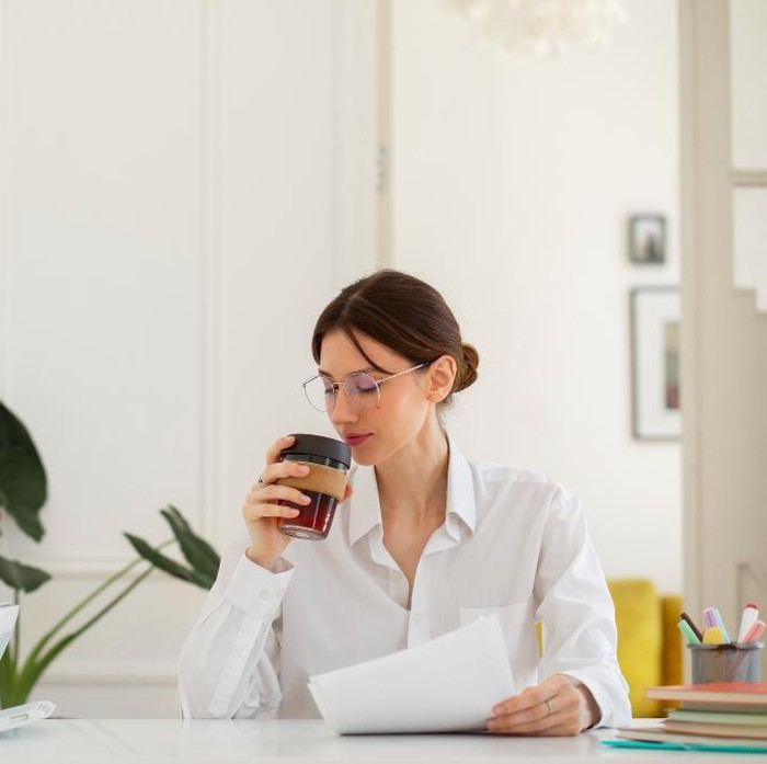 Orang yang diam-diam merasa kesepian cenderung berkata mereka baik-baik saja meskipun sebenarnya bukan itu yang dirasakan