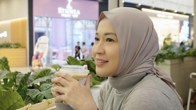 Terpopuler: Respons Okie Agustina Soal Nikahan eks Suami hingga Busana Unik Asri Welas