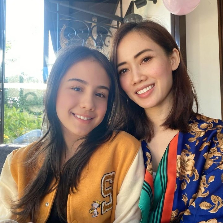 <p>Sebelumnya, Nicole juga pernah memerankan sosok Elif dalam sinetron <em>Elif Indonesia</em> yang tayang pada tahun 2016. Ini merupakan karya debutnya di dunia seni peran. (Foto: Instagram: @nicole_rossi_)</p>