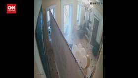 VIDEO: Detik-detik Serangan Rusia ke Ukraina Terekam CCTV
