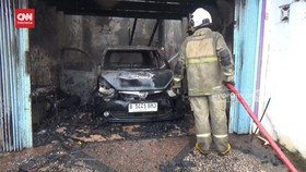 VIDEO: Gegara Aki Mobil, 3 Rumah di Semarang Terbakar