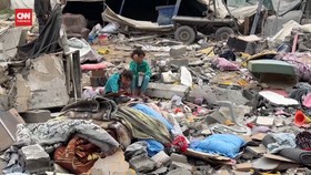 VIDEO: Israel Serang Deir al-Balah, Korban Tewas Terjebak Reruntuhan