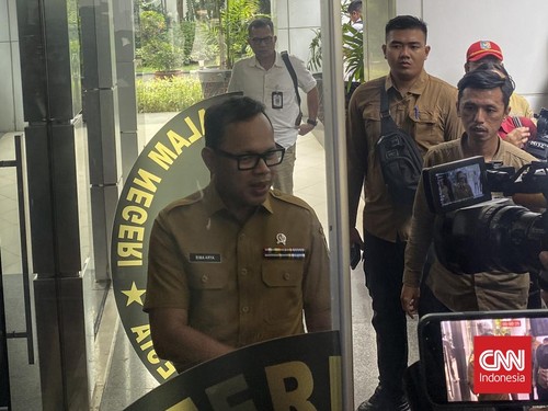 Wamendagri soal Usul Kepala Daerah Dipilih DPRD: Jangan Sederhanakan