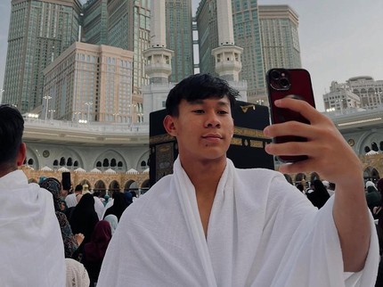 Potret Zahaby Gholy saat Umrah, Pemain Timnas U-17 yang Cetak Gol saat Lawan Yaman