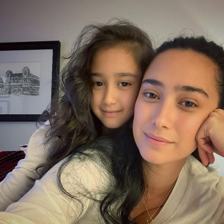 <p>Banyak netizen yang menyebut Tea sangat mirip dengan sang Bunda. Bahkan, tidak sedikit yang menyebut keduanya bak pinang dibelah dua. (Foto: Instagram: @got_alex)</p>