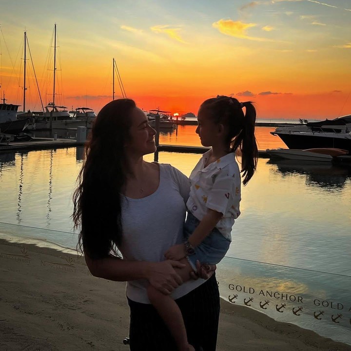 <p>Tea memiliki wajah blasteran Italia yang didapatkan dari sang Bunda. Rambutnya juga dibiarkan tumbuh hingga panjang. (Foto: Instagram: @got_alex)</p>