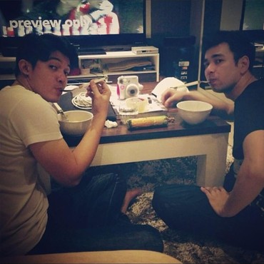 Foto Langka Raffi Ahmad Saat Ngumpet di Apartemen Zaskia Sungkar usai Ditangkap BNN