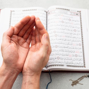 14 Doa Nabi Muhammad SAW yang Tepat Diamalkan Saat Maulid Nabi