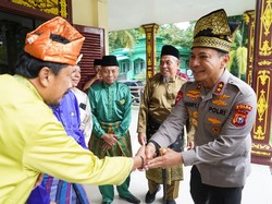 Pererat Silaturahmi, Kapolda Riau Kunjungi Lembaga Adat Melayu hingga UAS