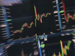 Siasat Perusahaan Teknologi Bangun Data Center Akibat Perang Tarif AS-China