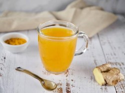 7 Khasiat Rutin Minum Air Rebusan Jahe dan Kunyit, Ada Efek Sampingnya?