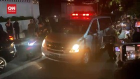 VIDEO: Momen Jenazah Titiek Puspa Tiba di Rumah Duka