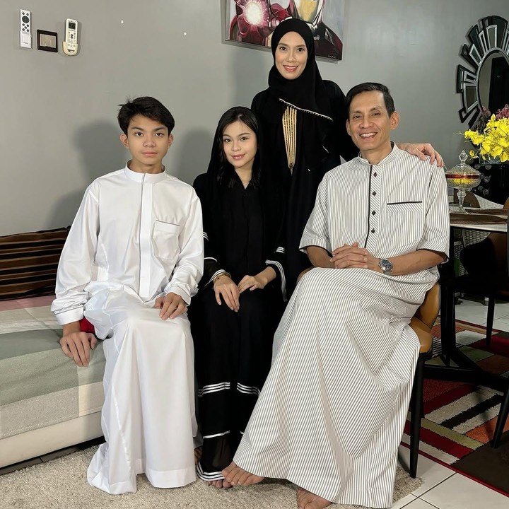 <p>Bunda pastinya sudah tak asing lagi dengan drama Malaysia <em>Bidaah</em> atau <em>Broken Heaven</em> yang sedang trending di media sosial Tanah Air, bukan? Faizal Hussein yang memainkan karakter Walid dalam serial tersebut juga berhasil mencuri perhatian publik. (Foto: Instagram@faizalhusseinofficial)</p>