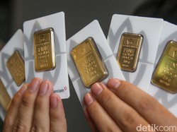 Turun Lagi! Harga Emas Hari Ini Anjlok Jadi Segini